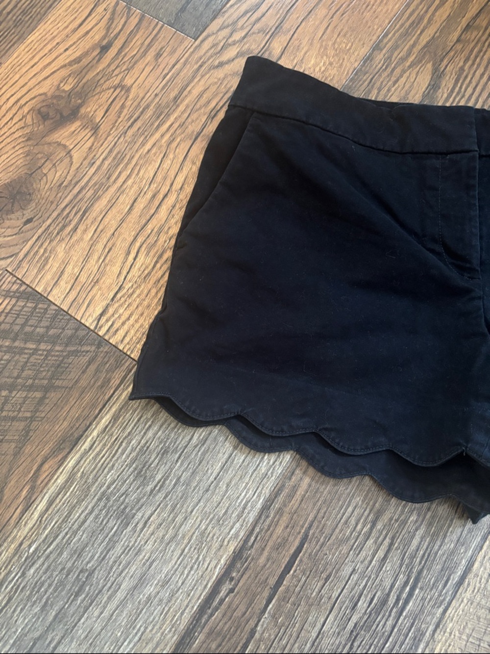 LOFT Black Scallop Hem The Riviera Short High Waist Women's Shorts Size 8 - Picture 3 of 5